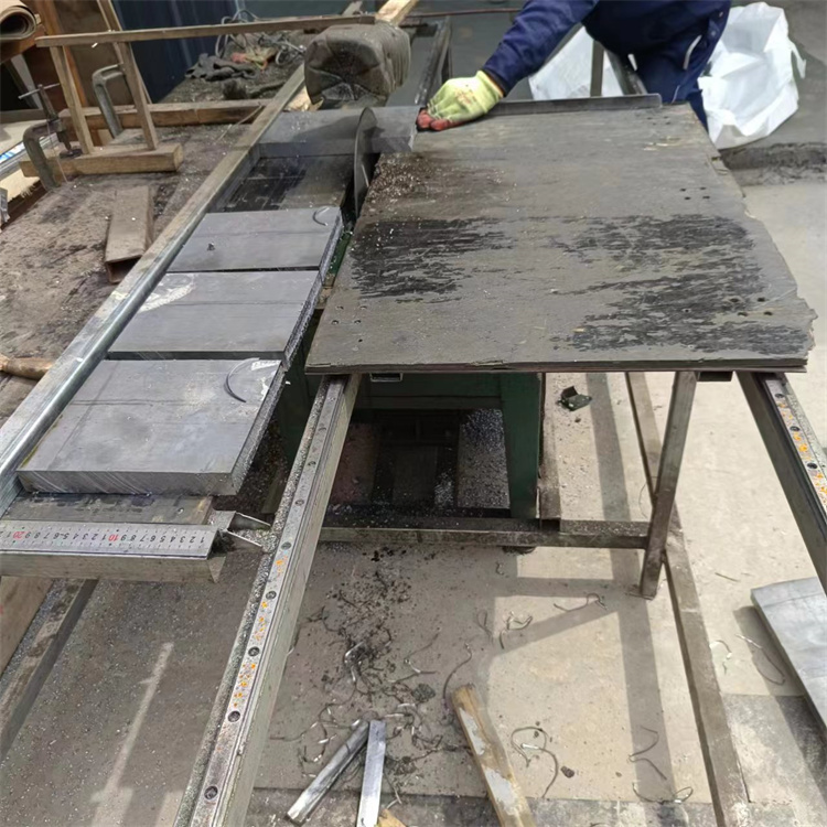 1736563146931998.jpg 大锯切割块 (15).jpg